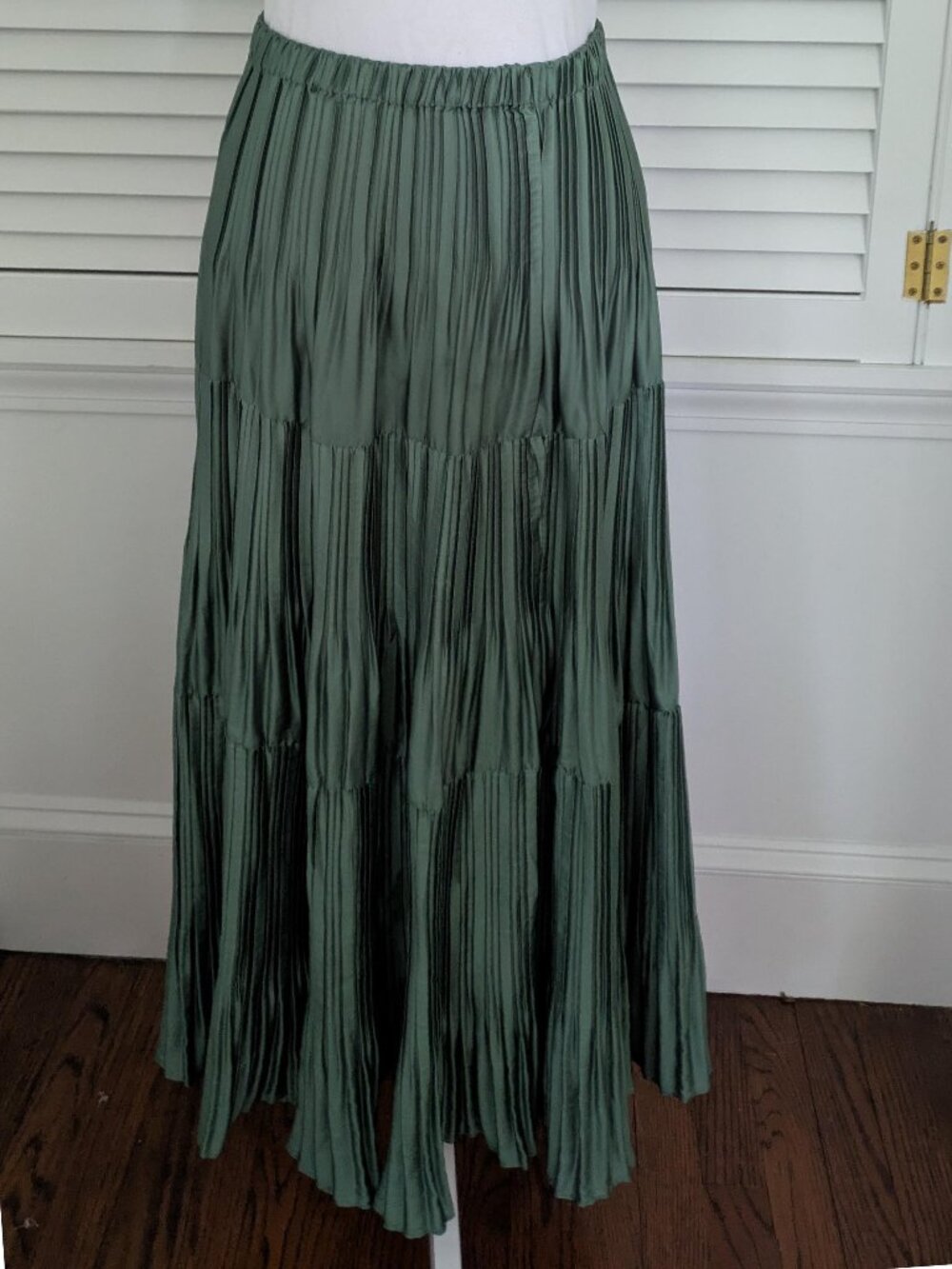 Current Air (Anthropologie Partner) High Waisted Pleated Green Maxi Skirt, Sz S